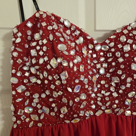 B. Darlin red strapless dress rhinestones size 14/15 (loose rhinestones) - Picture 2 of 8
